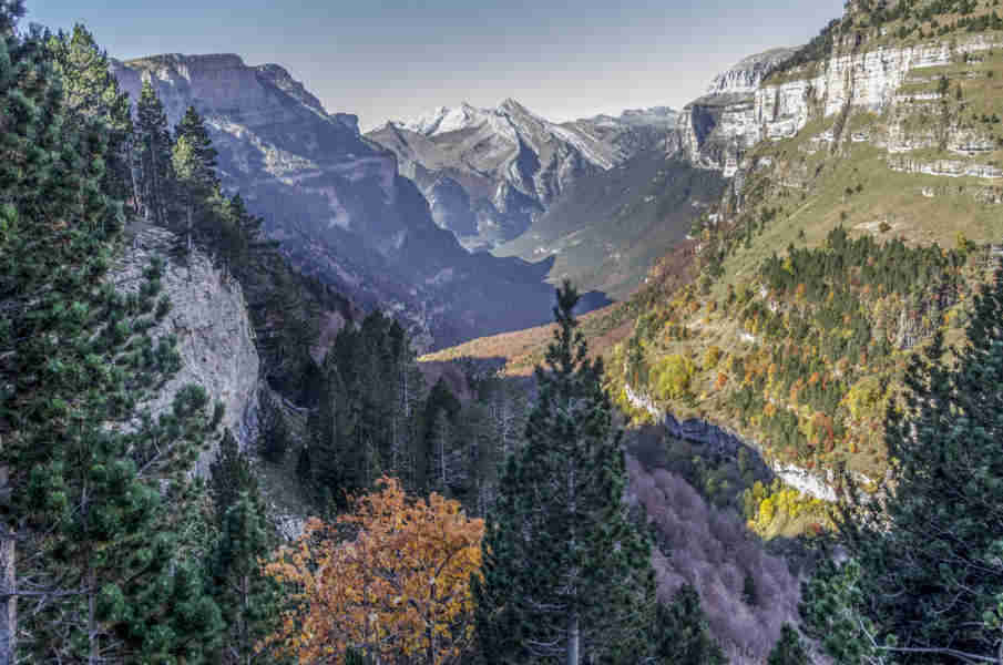 Huesca - parque nacional de Ordesa y Monte Perdido - valle de Ordesa 91 - faja de Pelay.jpg